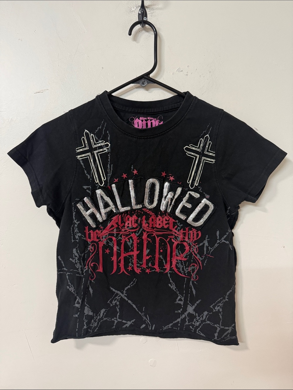 Black Label Black Short Sleeve Halloweed Y2KGraphic Tee with White and Red Print